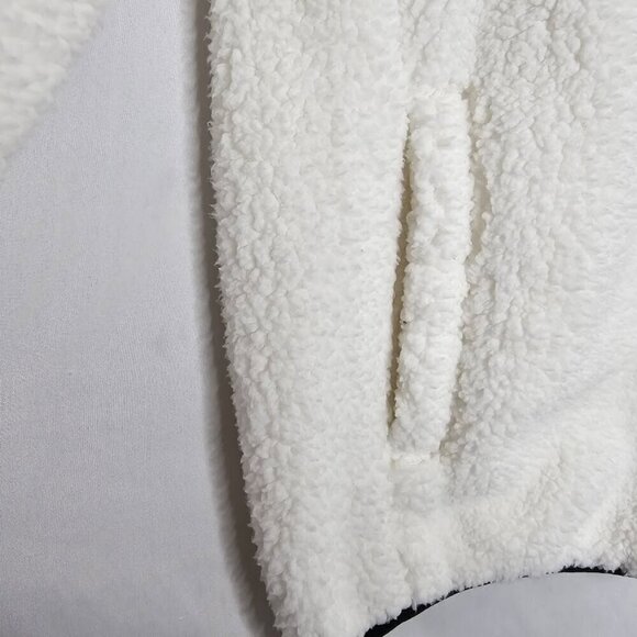 NWT TRUE RELIGION Jacket Coat Colorblock Sherpa Logo WHITE & BLACK size S Fleece - Picture 7 of 12